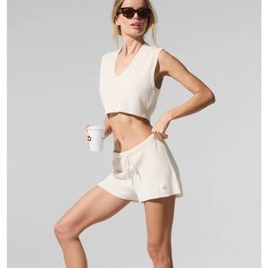 ALO Yoga Supernatural Too and Short Set